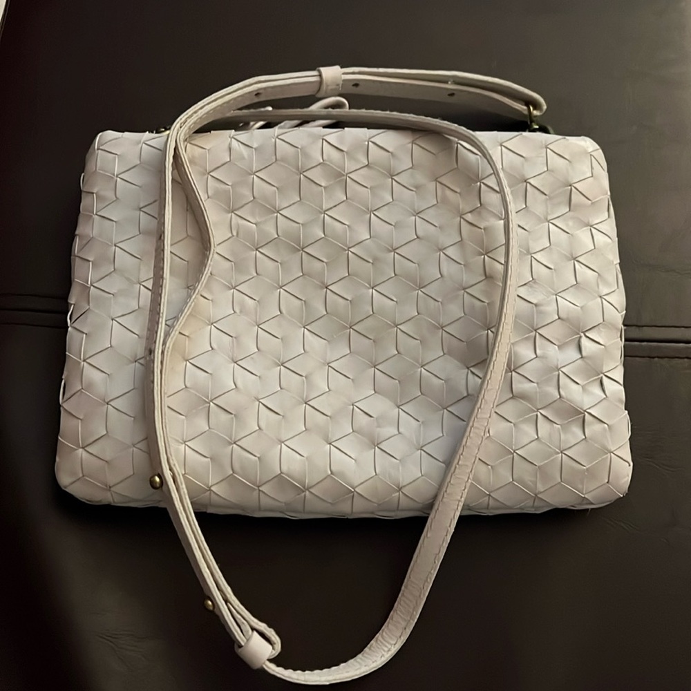 Madewell The Puff Crossbody - woven leather